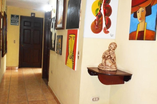 Hotel Suites Los Jicaros (San Pedro Sula)